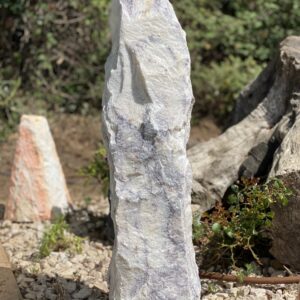 Monolithe gris